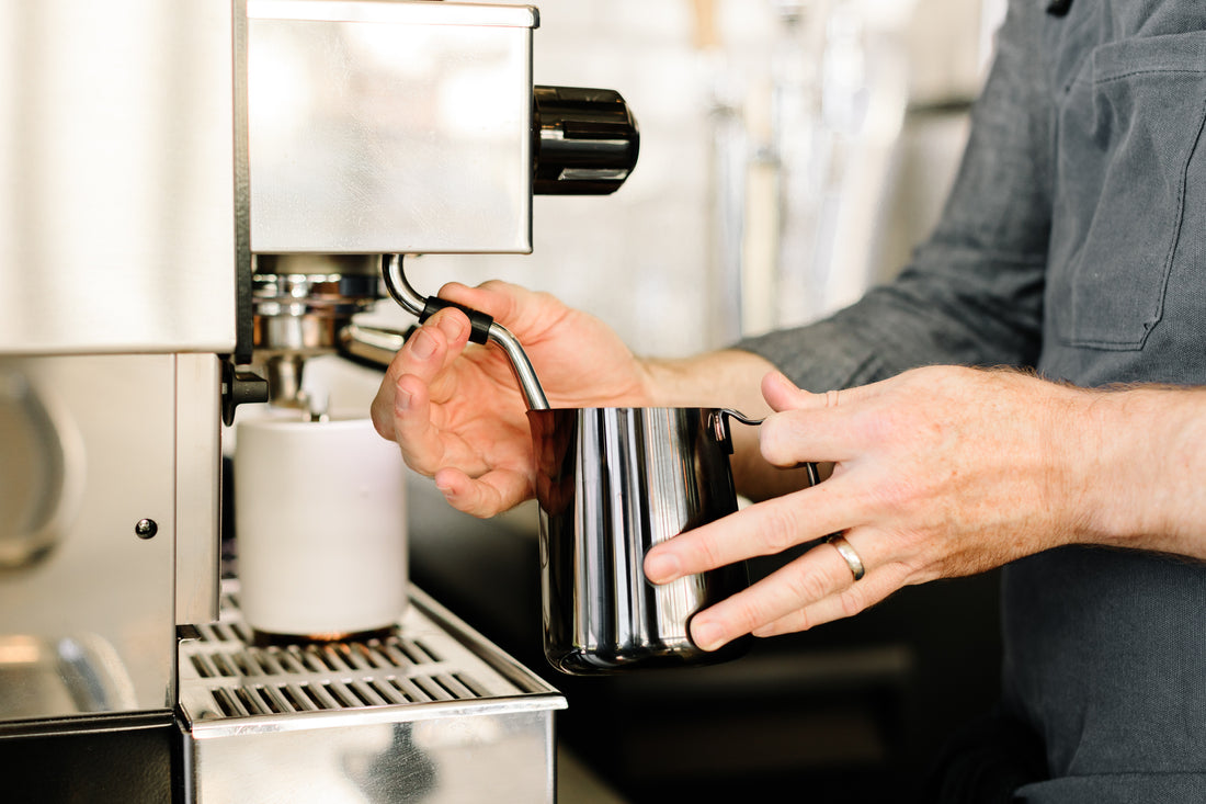 的涡流蒸投手18盎司-石墨